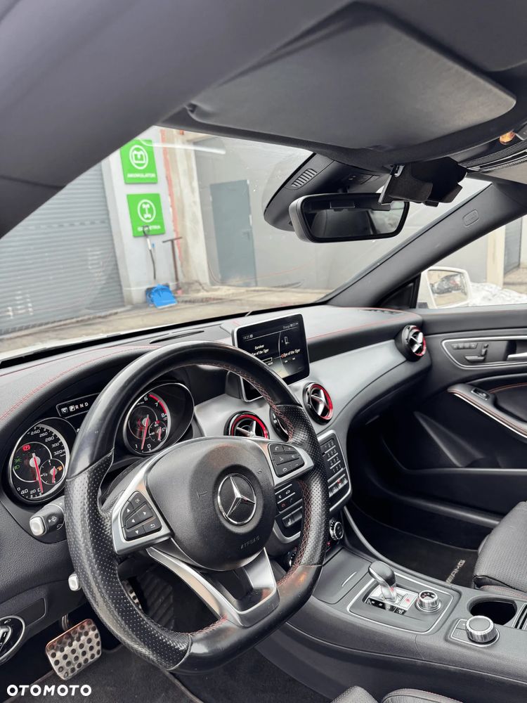 Mercedes-Benz CLA AMG 45 4Matic 7G-DCT - 9
