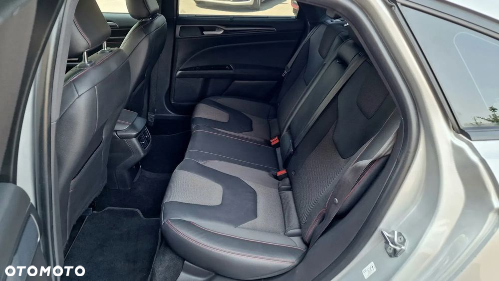 Ford Mondeo 2.0 TDCi ST-Line PowerShift - 17