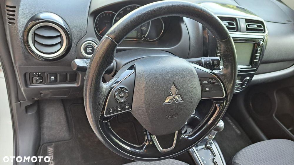 Mitsubishi Space Star - 10
