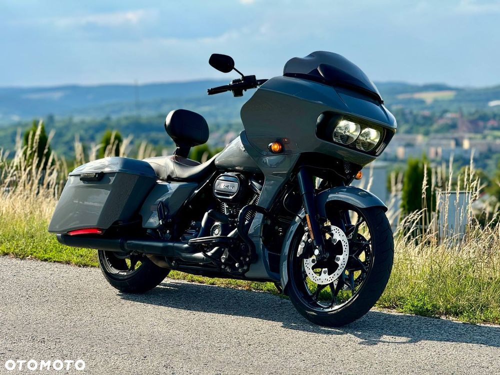 Harley-Davidson Touring Road Glide - 1