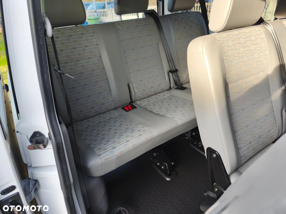 Volkswagen Transporter - 13
