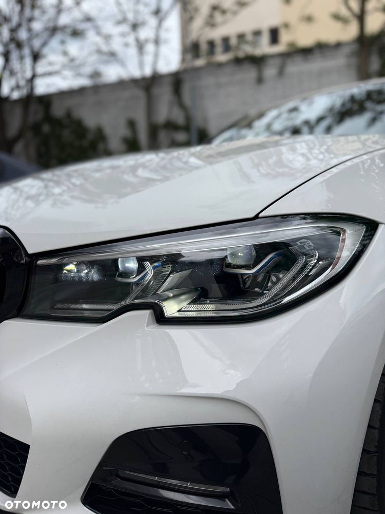 BMW Seria 3 330i M Sport sport - 15