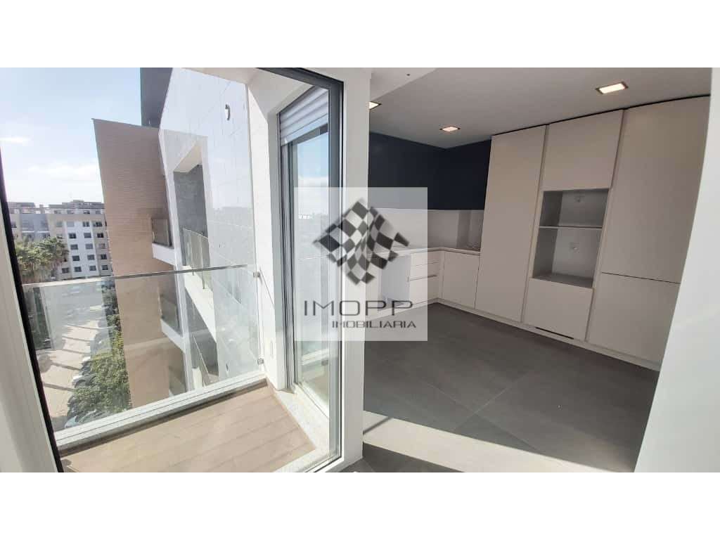 T3 Novo a estrear na prestigiada Quinta das Marianas - Carcavelos - Grande imagem: 4/32