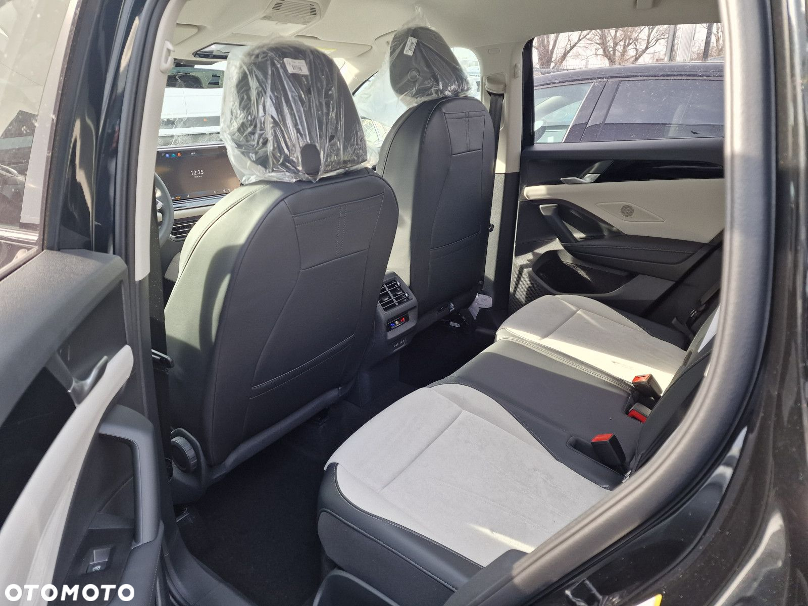 Volkswagen Tiguan 2.0 TDI Elegance DSG - 8