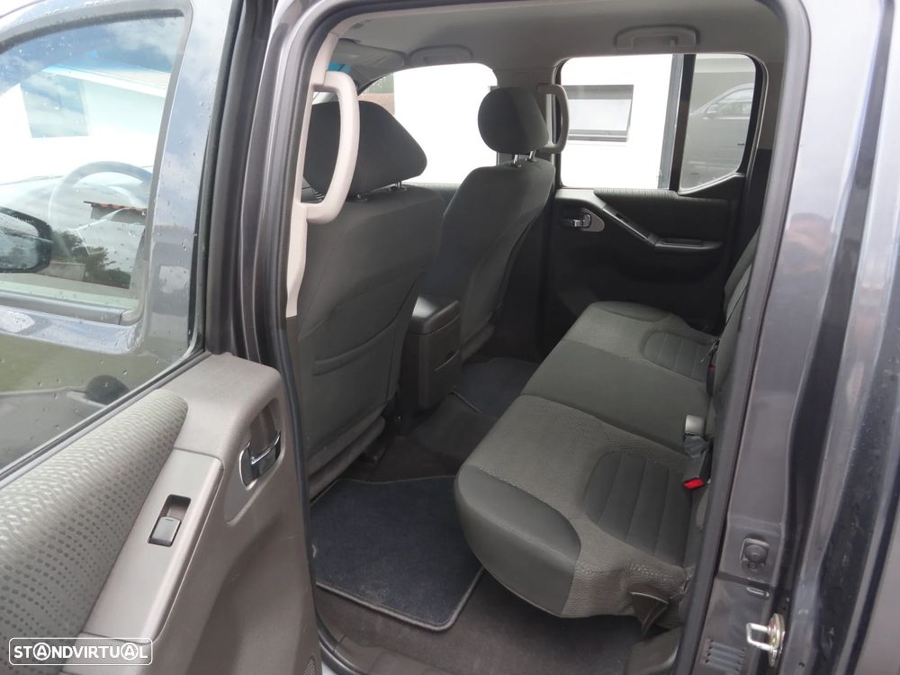 Nissan Navara 2.5 dCi CD SE AT 4WD - 11