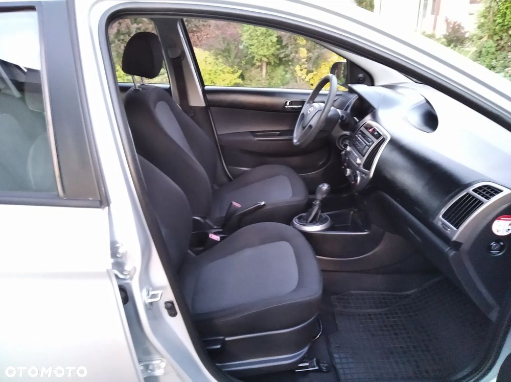 Hyundai i20 1.4 Comfort EU5 - 24