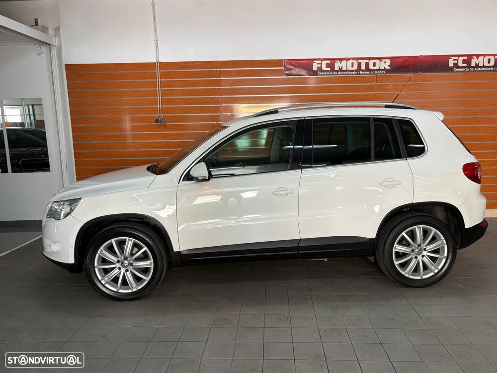 VW Tiguan 2.0 TDi Sport BlueMotion - 4