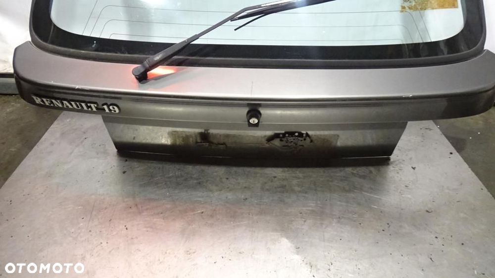 KLAPA TYŁ BAGAŻNIKA RENAULT 19 HB - 10