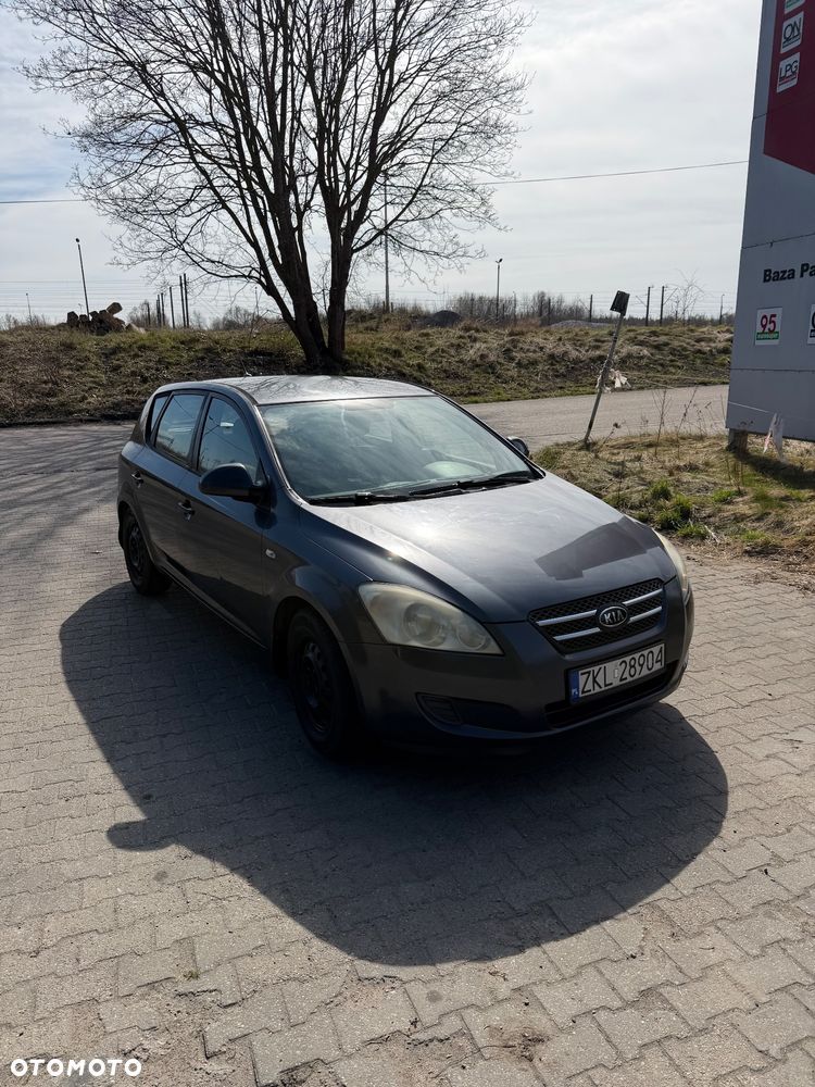 Kia Ceed 1.6 Comfort - 1