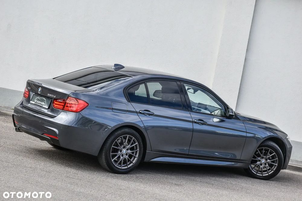 BMW Seria 3 320d DPF Edition Sport - 8