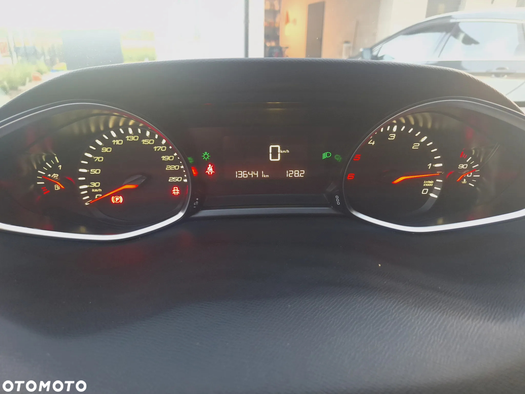 Peugeot 308 1.5 BlueHDi Allure S&S - 18