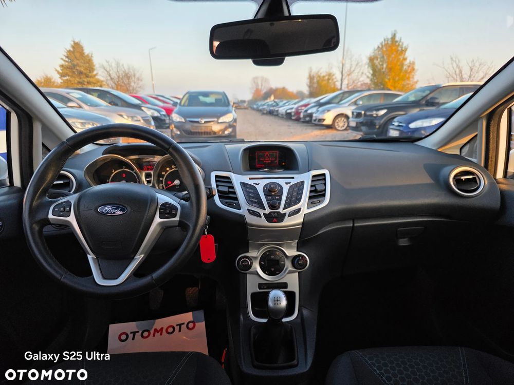 Ford Fiesta - 35