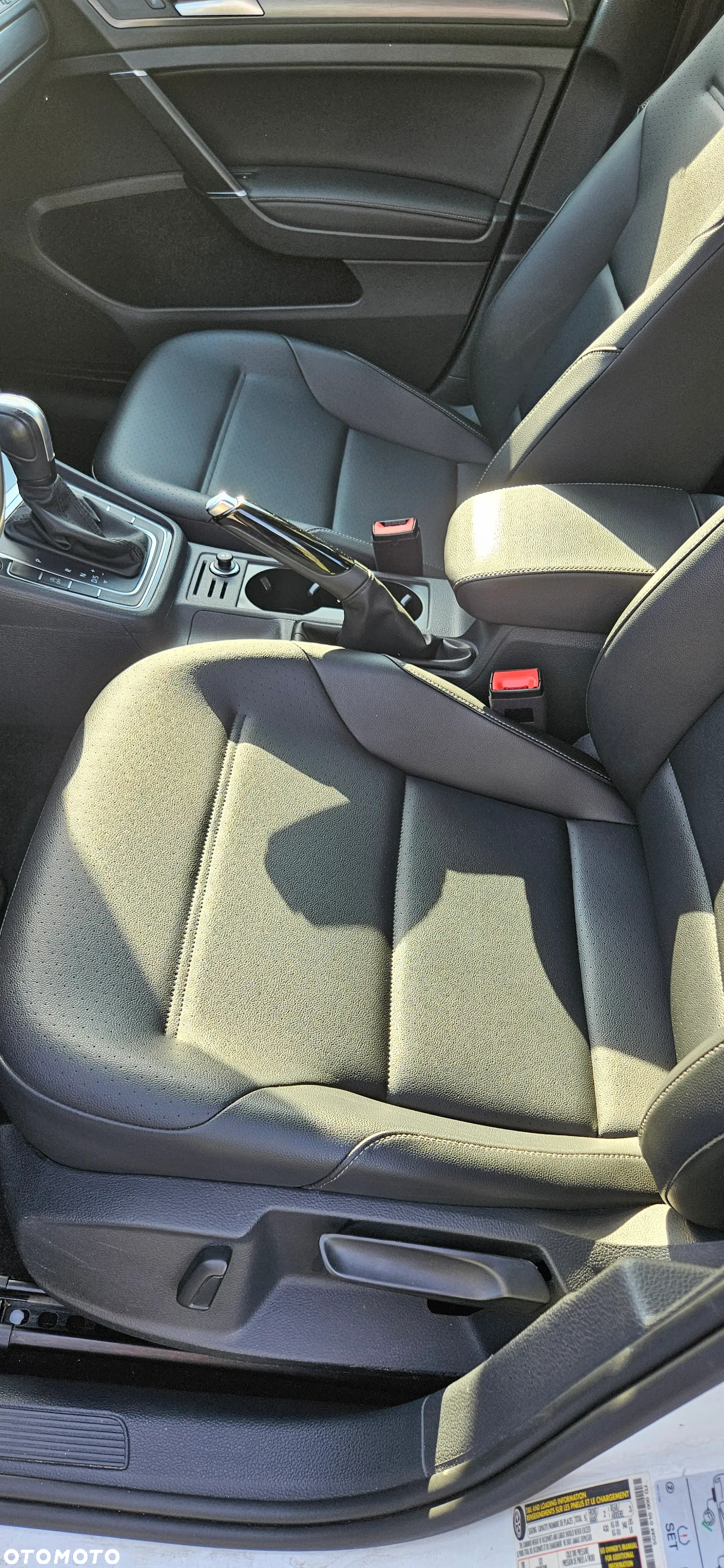 Volkswagen Golf - 11