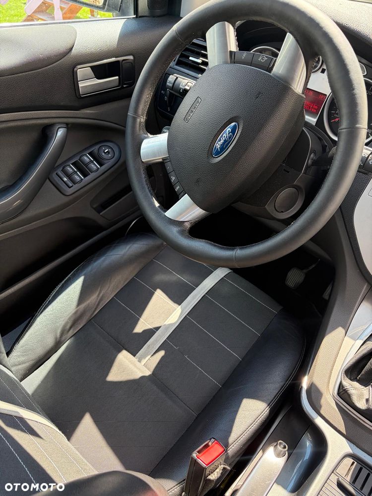 Ford Kuga 2.0 TDCi Titanium - 8