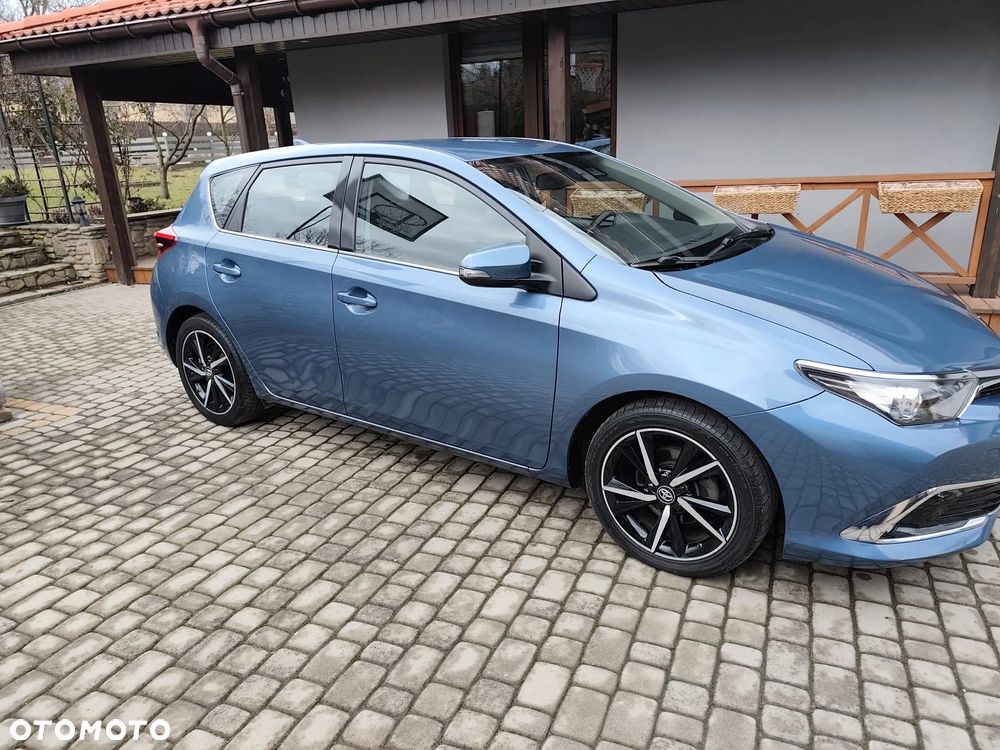 Toyota Auris 1.33 Dual-VVT-i Design Edition - 30