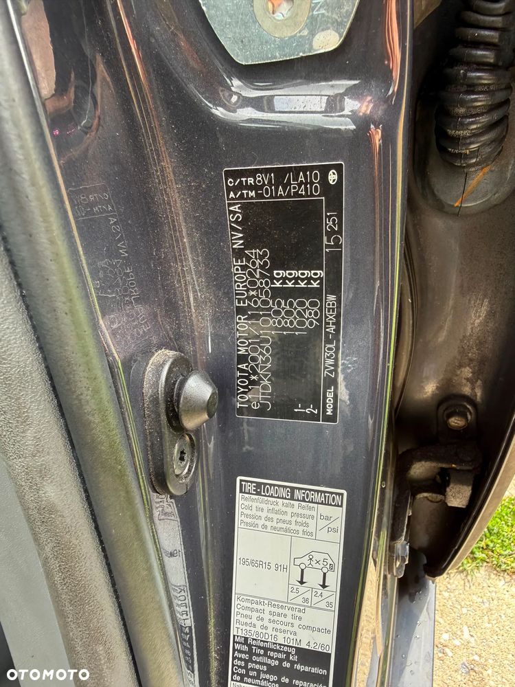 Toyota Prius - 27