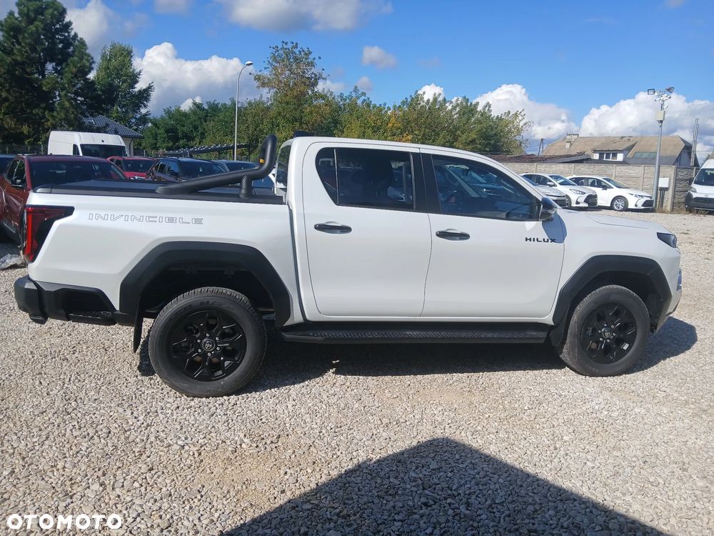 Toyota Hilux 2.8 D-4D mHEV Double Cab Invincible 4x4 - 30