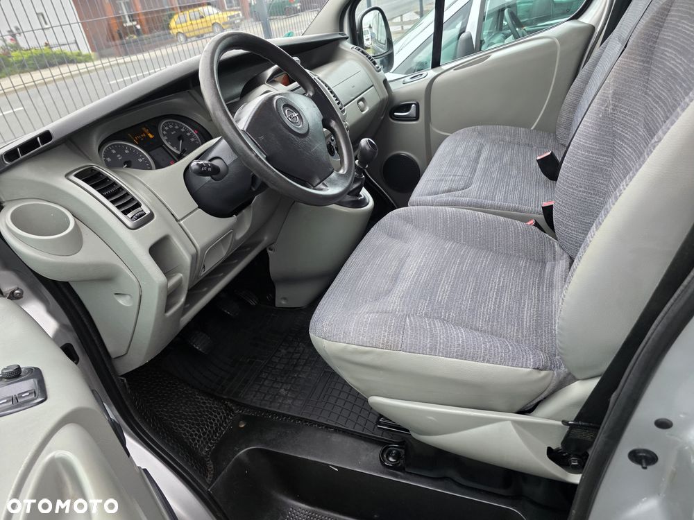 Opel Vivaro - 19