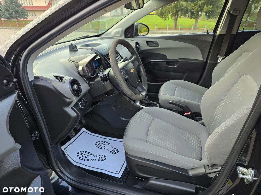 Chevrolet Aveo - 23