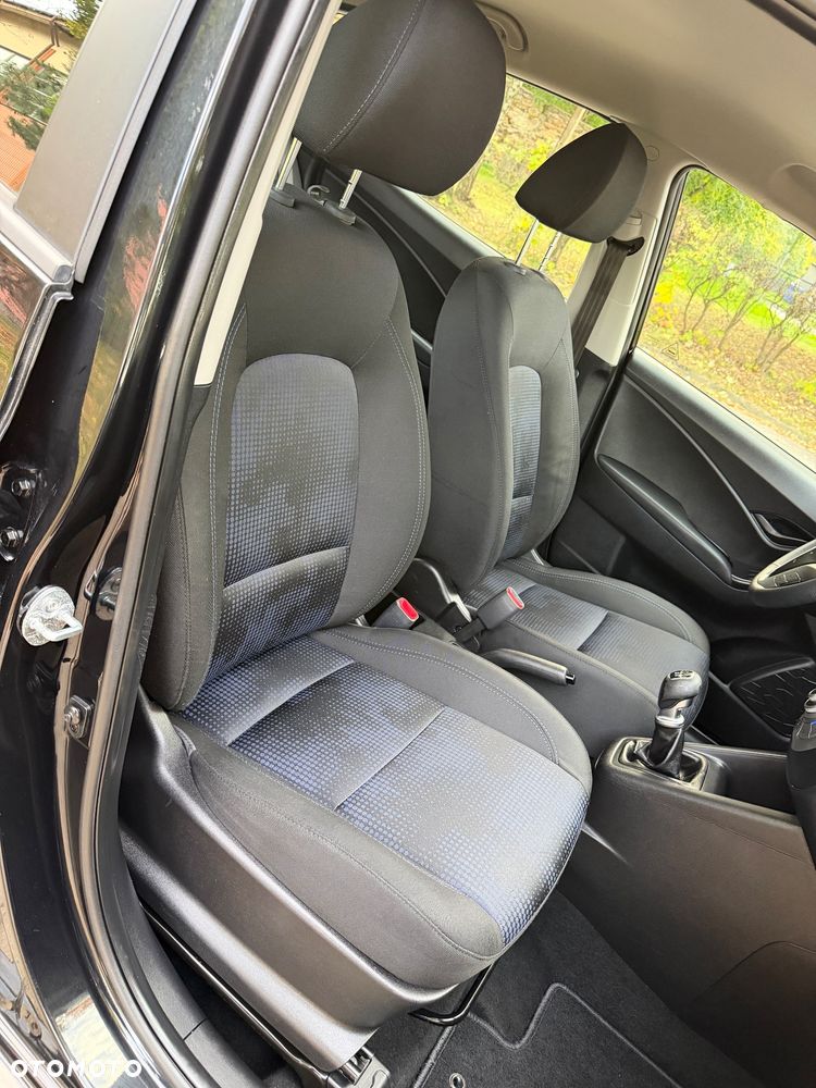 Hyundai ix20 - 27