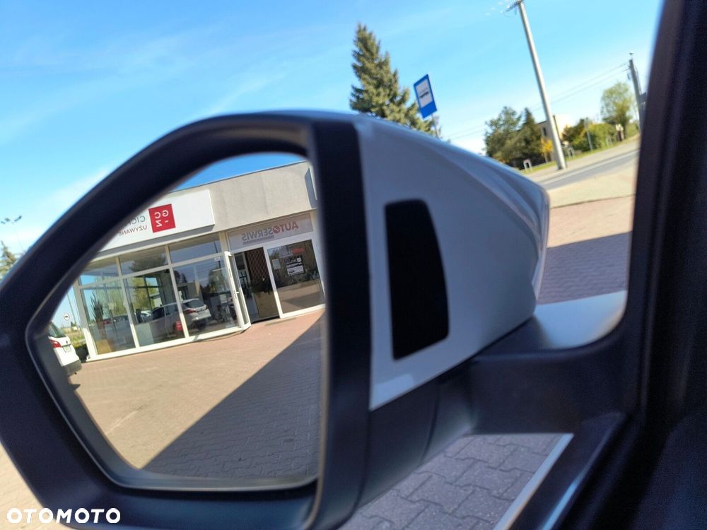 Skoda Superb 2.0 TDI SCR 4x4 L&K DSG - 9