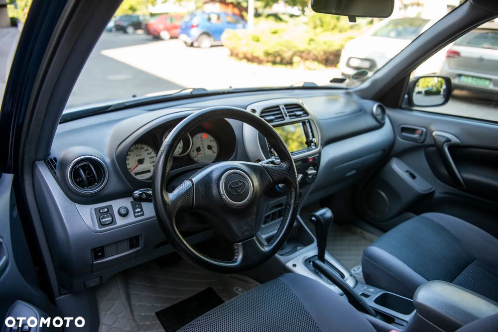 Toyota RAV4 2.0 VVT-i 4x4 - 16