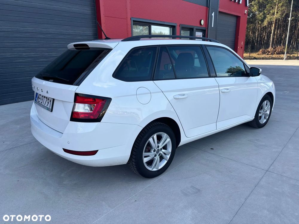 Skoda Fabia 1.0 TSI Ambition - 2
