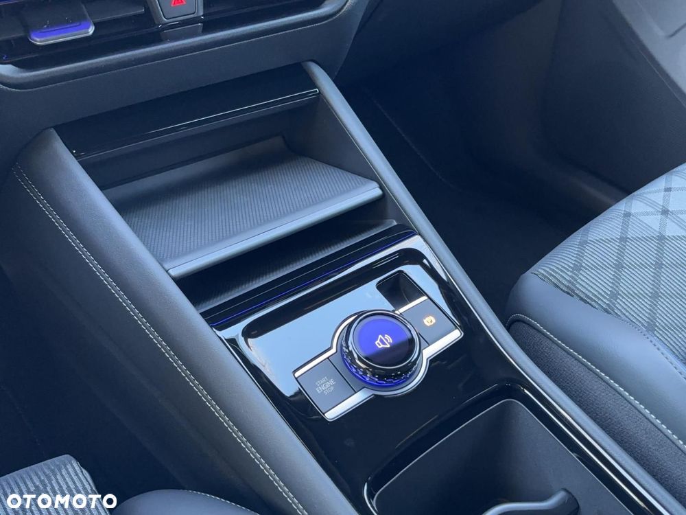 Volkswagen Tiguan - 12