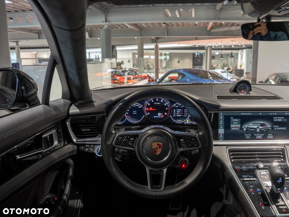 Porsche Panamera Turbo - 19