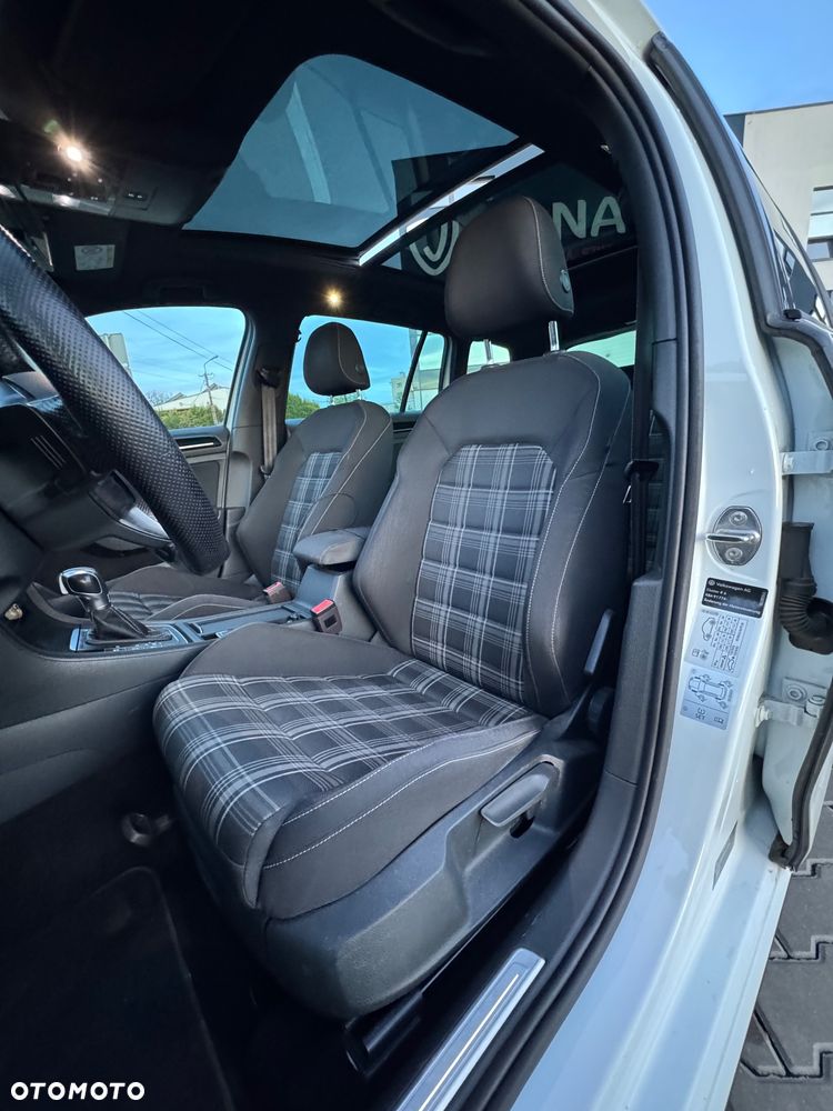 Volkswagen Golf GTD 2.0 TDI SCR DSG - 10
