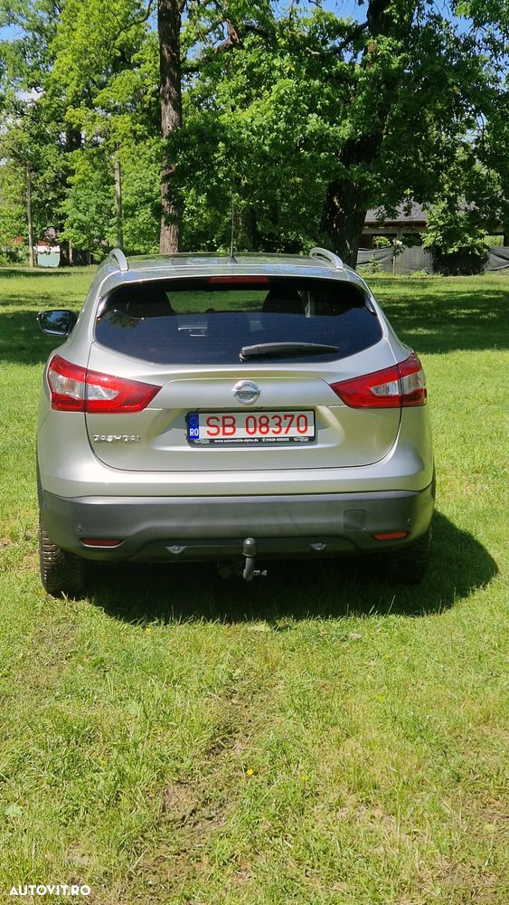 Nissan Qashqai 1.6 DCI Xtronic TEKNA - 6