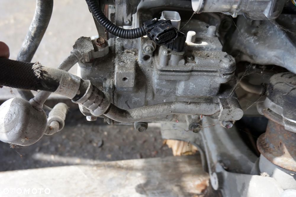 KOMPRESOR KLIMATYZACJI SPRĘŻARKA IS III E3 2.5 16V HYB 88370-33020 LEXUS 2013-2017 - 2