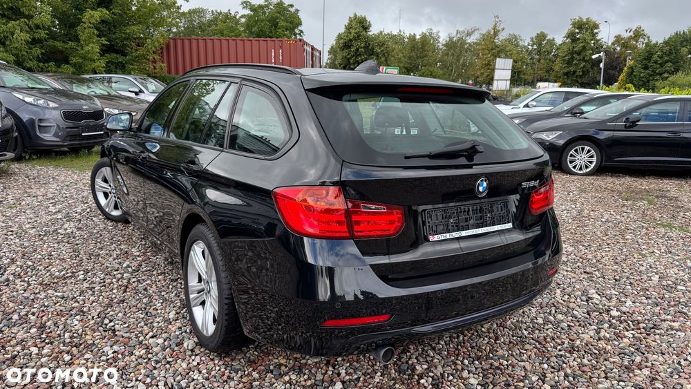 BMW Seria 3 318d Sport Line - 9