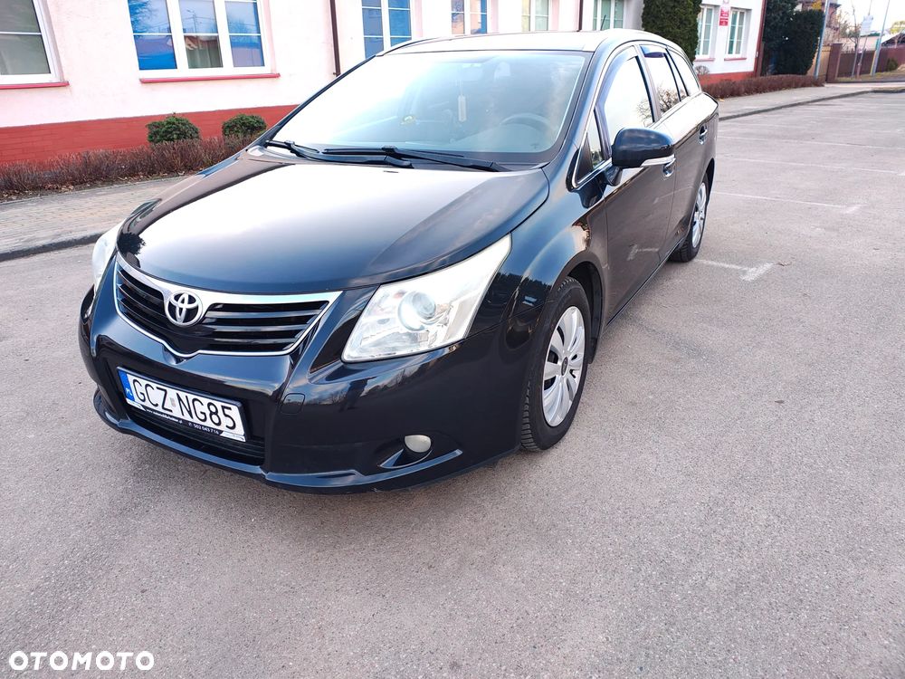 Toyota Avensis 2.0 D-4D 2010 - 13