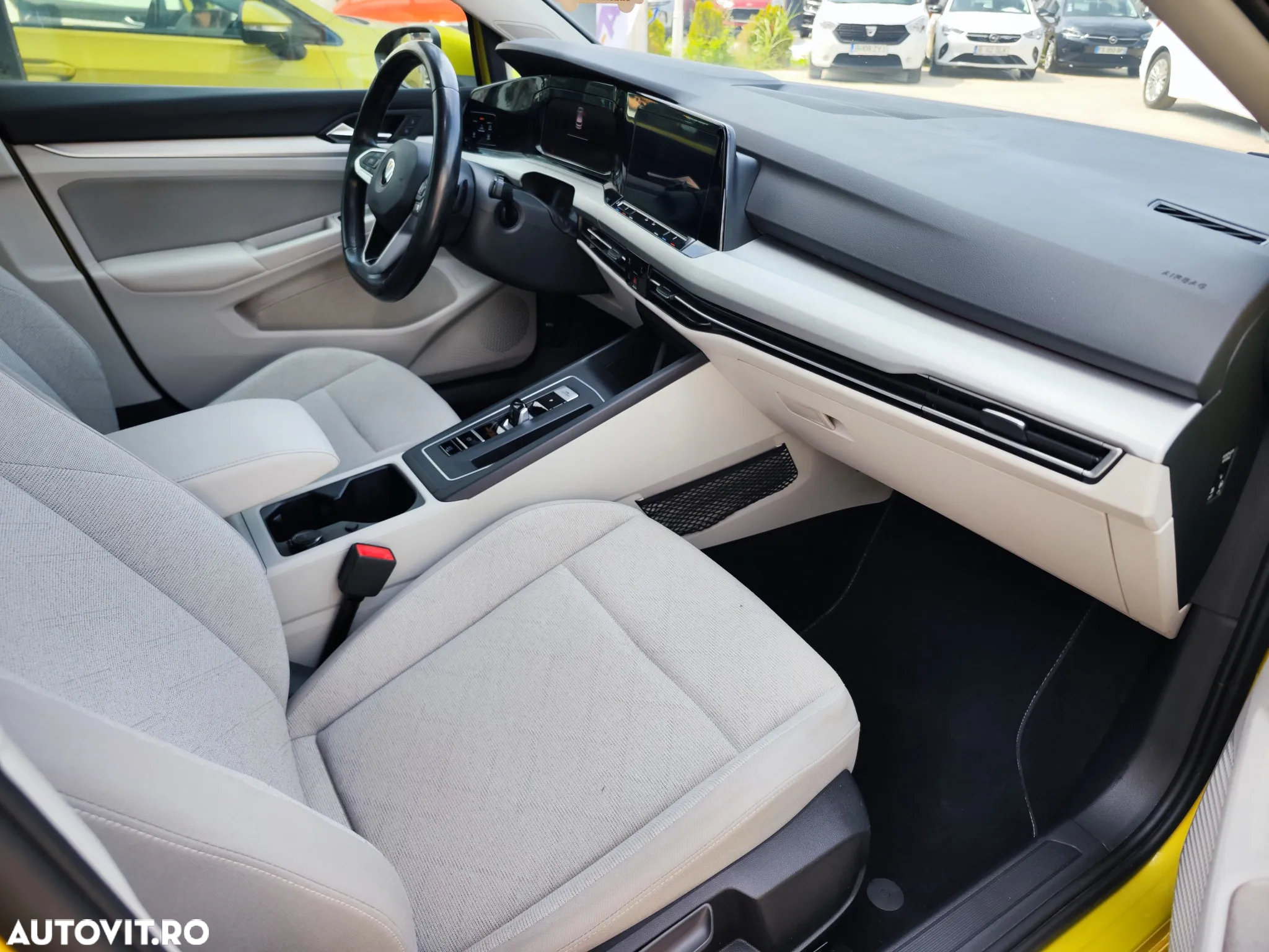 Volkswagen Golf 1.5 eTSI ACT DSG MHEV Life - 26