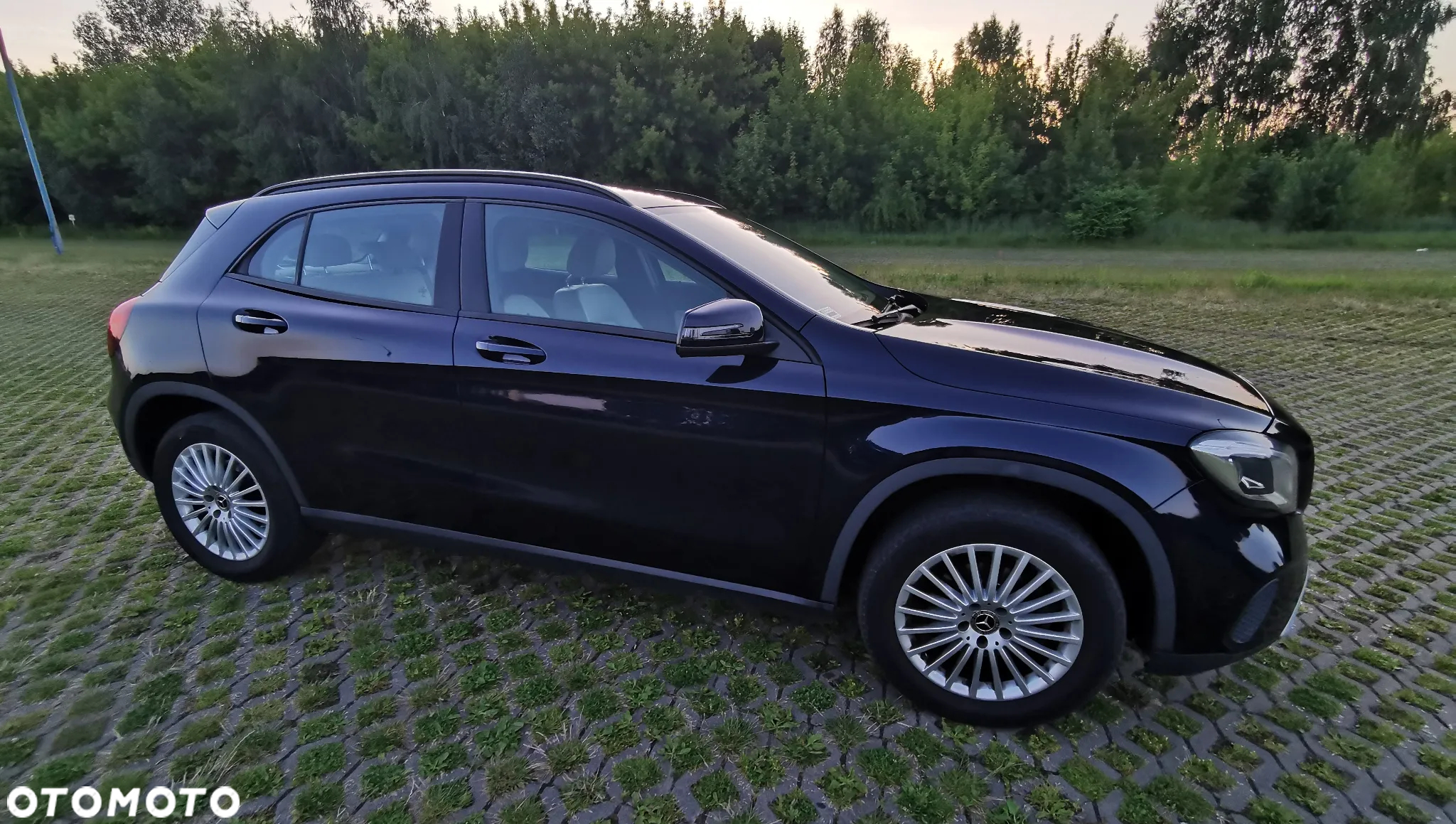 Mercedes-Benz GLA 200 7G-DCT - 5