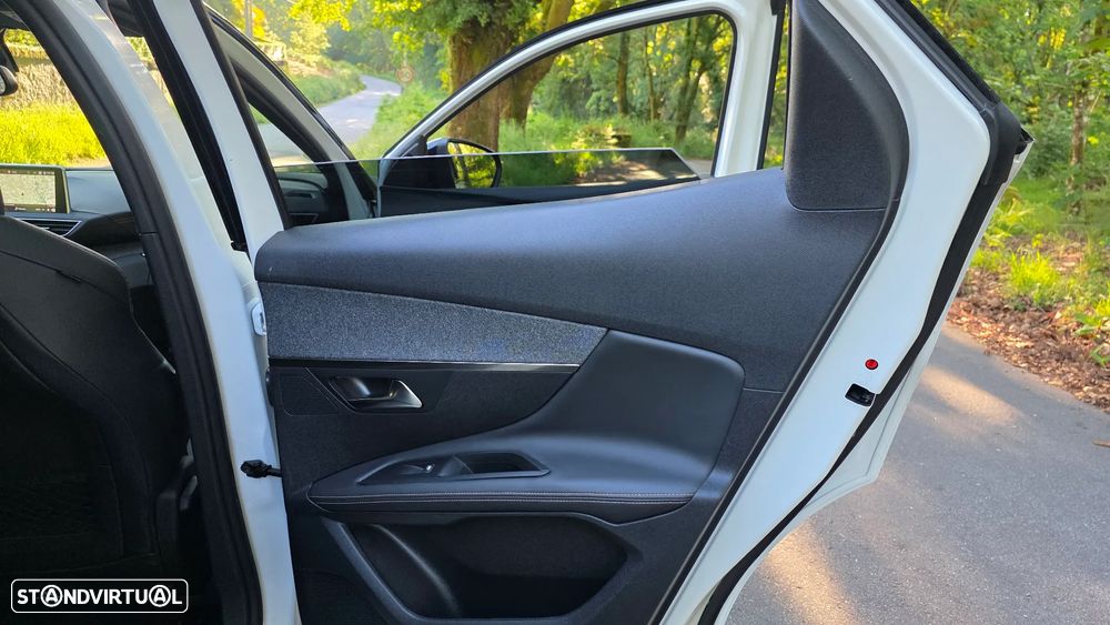 Peugeot 3008 1.5 BlueHDi GT Line - 26