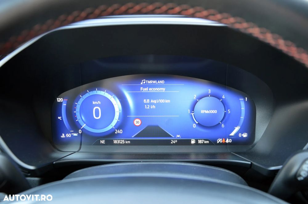 Ford Kuga 2.0 TDCi 2WD ST-Line - 8