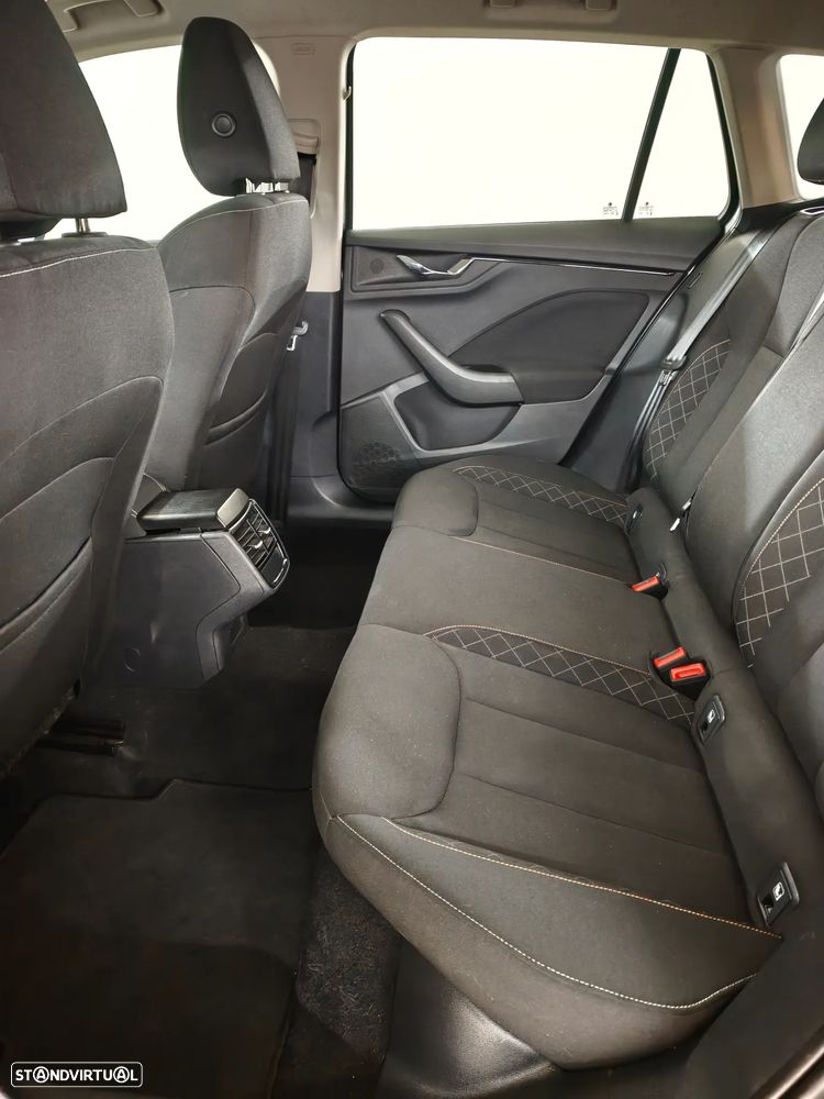 Skoda Kamiq 1.0 TSI Ambition DSG - 22