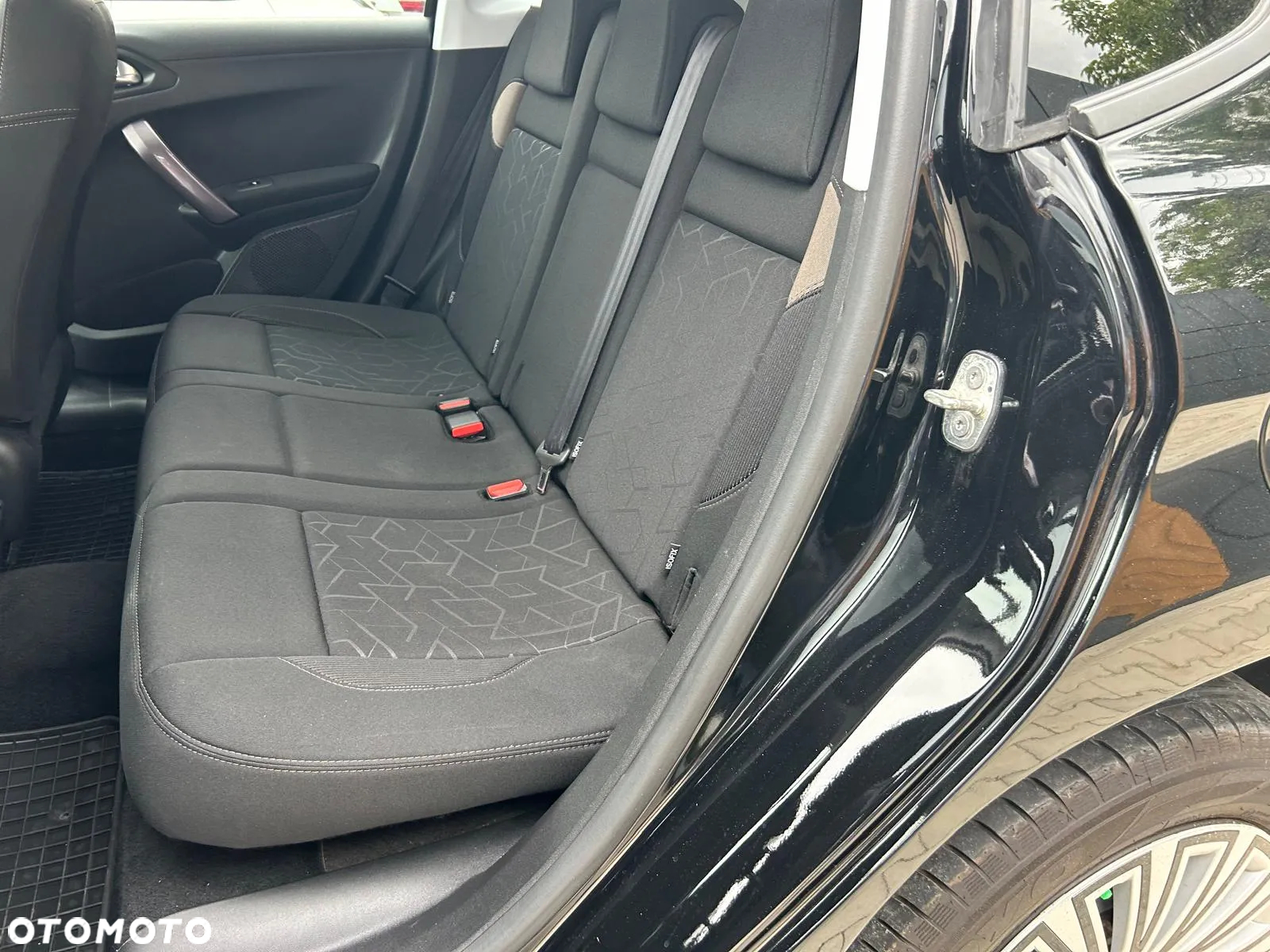Peugeot 2008 1.2 Pure Tech Style EU6 - 19