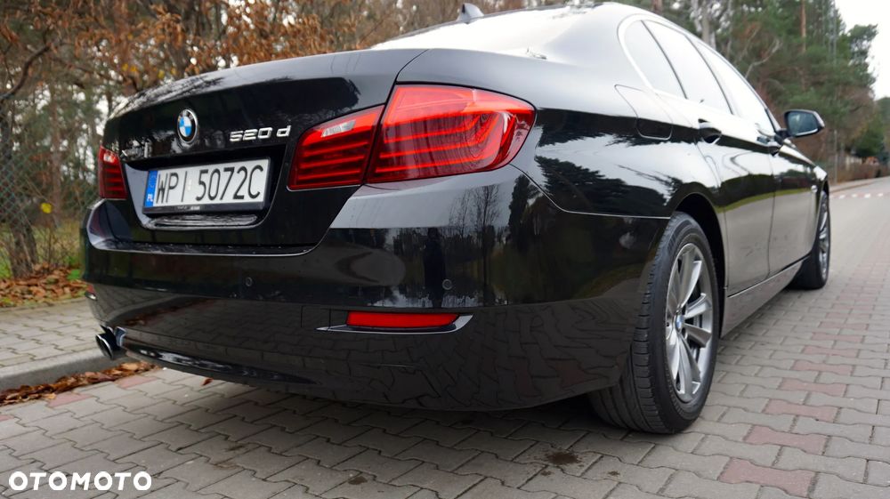 BMW Seria 5 520d xDrive - 25