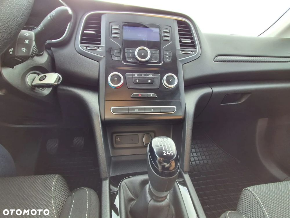 Renault Megane 1.3 TCe FAP Life - 25