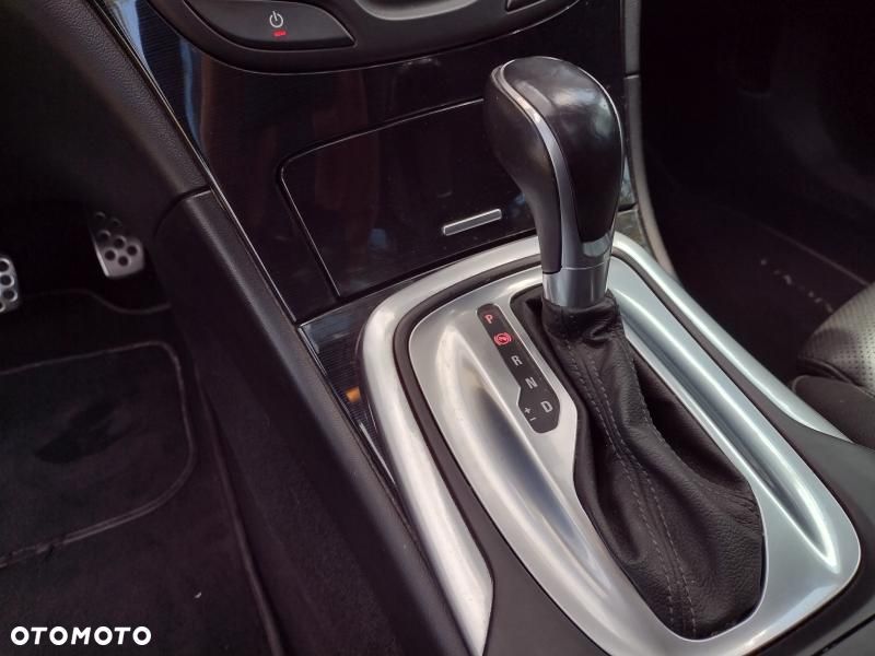 Opel Insignia - 10
