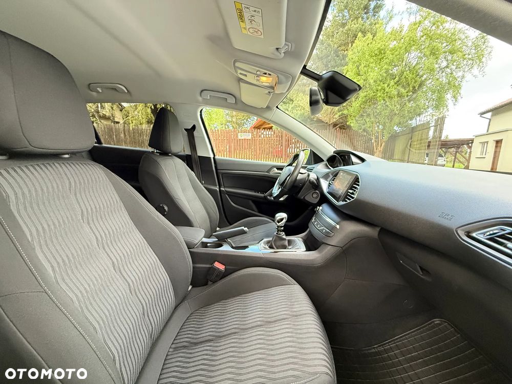 Peugeot 308 1.6 THP Allure - 26