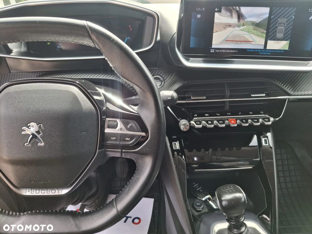Peugeot 2008 1.2 PureTech Allure Pack S&S - 22