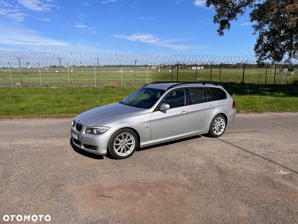 BMW Seria 3 318i - 17
