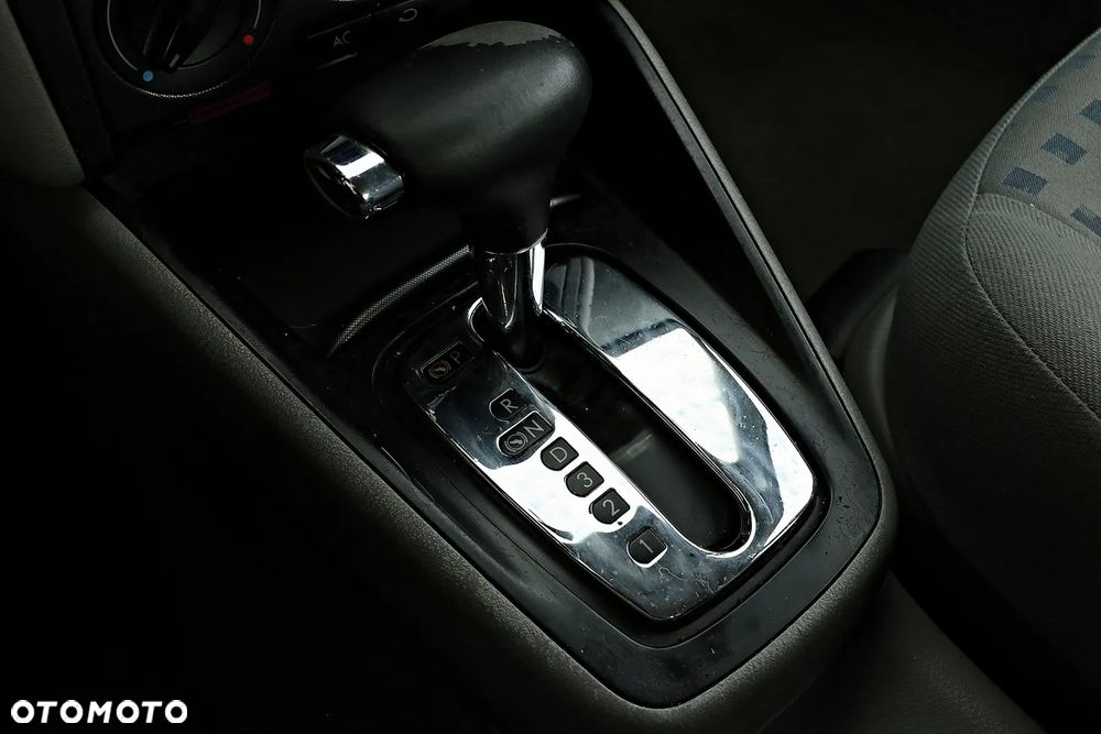 Volkswagen Bora Variant 1.6 - 34