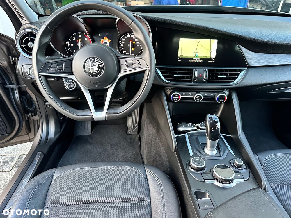Alfa Romeo Giulia 2.2 D Turbo - 8