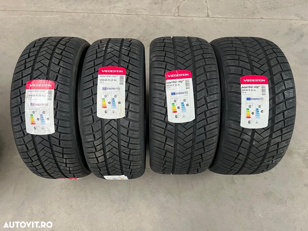 Vând set anvelope 255/45/20-285/40/20 vredestein de iarnă noi