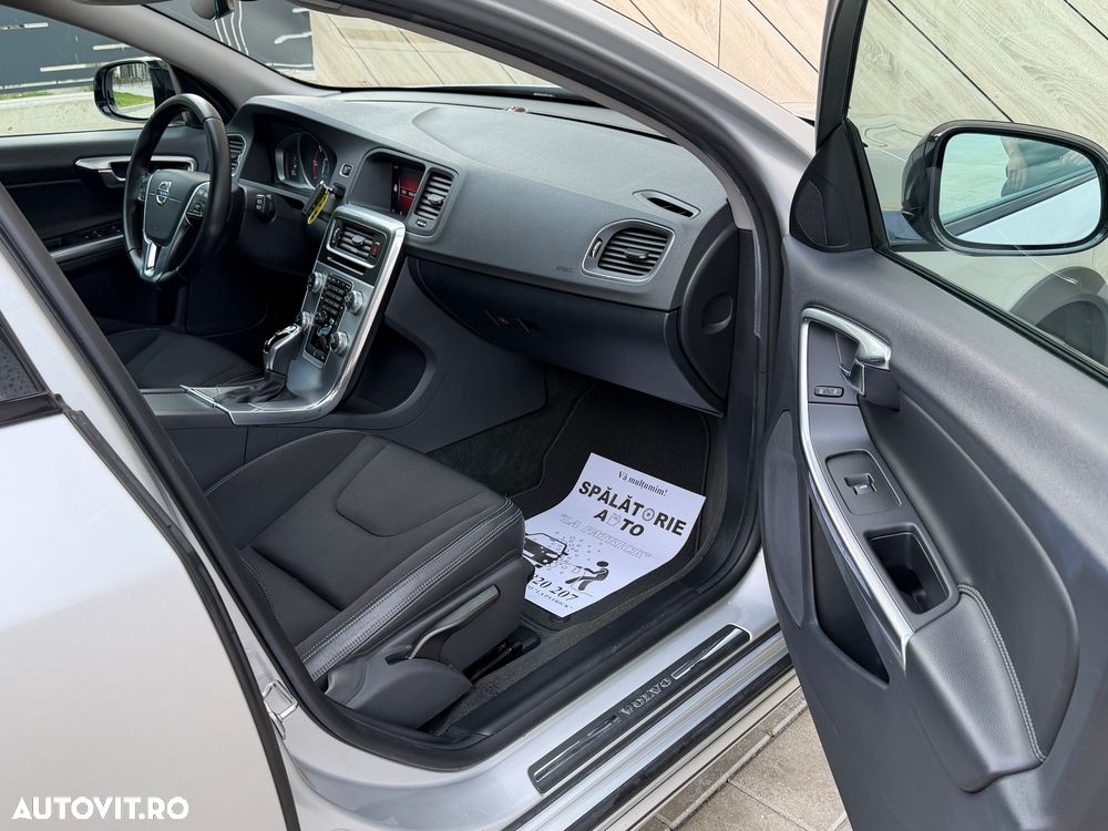 Volvo V60 ver-d3-geartronic-momentum-pro - 12
